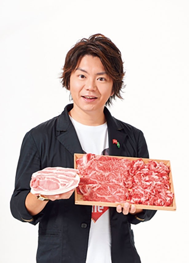 音楽家、MC、ラジオパーソナリティが本業ながら、実践に基づく深い見識で肉マイスターとして活躍する田辺晋太郎氏