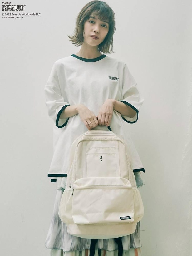 「PEANUTS backpack オフホワイト」(9900円)