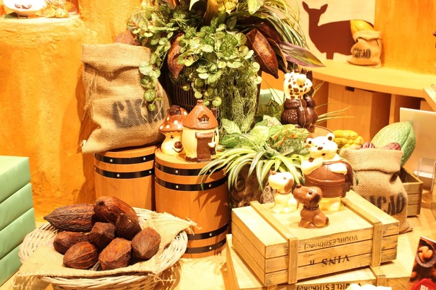 チョコレートでできたかわいいオブジェも展示