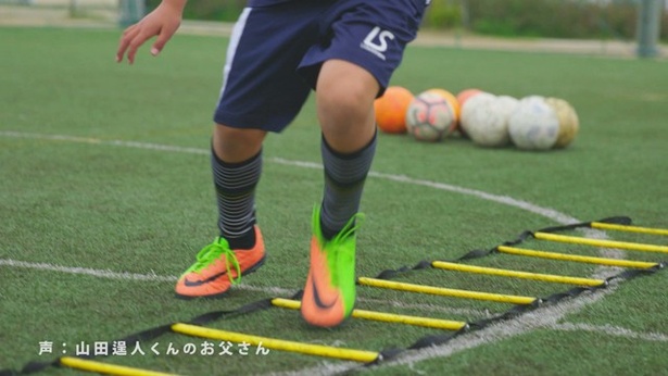 フットワークでも俊敏なところを披露する