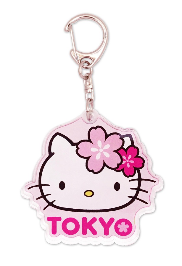「東京都限定・桜ハローキティ」のキーホルダー。シンプルなデザインで誰でも持ちやすい