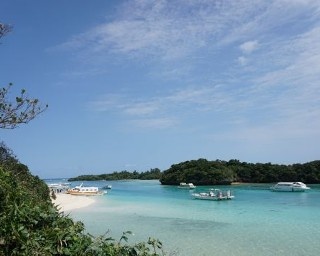 絶景“カビラブルー”に地元商店街、ご当地グルメも！石垣島おすすめ観光スポット6選
