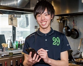 “まかない”が活力へのカギ!?アルバイトの1日に密着 in 肉山