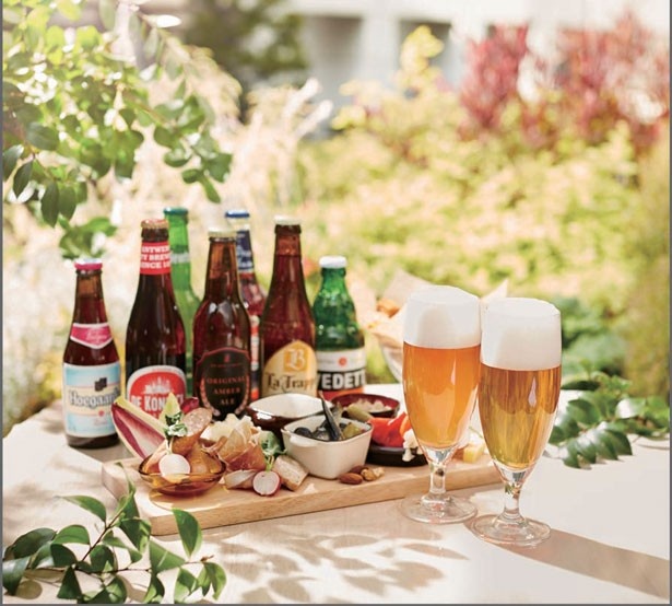 世界各国のビールやホテルオリジナルビールを、前菜プレートと共に味わえる/ザ・リッツ・カールトン大阪 ラグジュアリー・ビアガーデン