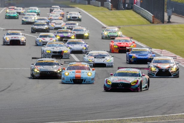 GT300クラススタート時の様子