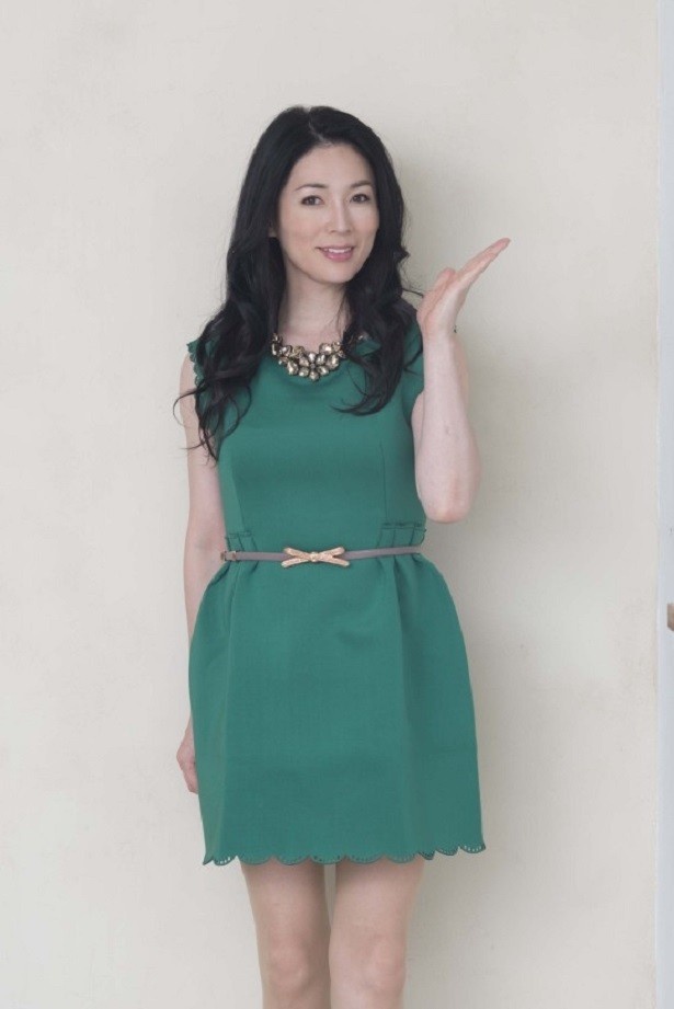 ニューハーフ美容研究家で、ミス・ユニバース公式コーチも務める同店代表の岡江美希