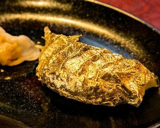 7つの験担ぎ！“ドリームジャンボ金箔餃子”