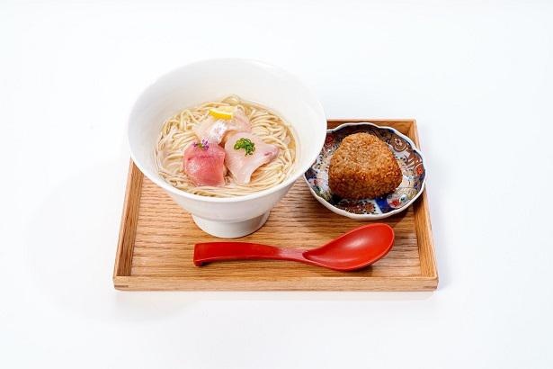 【写真】残ったスープに、熊本産米を使った焼きおにぎりを投入して、お茶漬のようにして食べるのもおすすめ