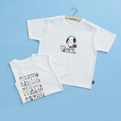 「プリントTシャツ」(4400円)は着こなしを選ばないシンプルなデザイン
