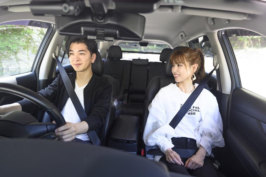 ナビの的確な案内と心地いい音楽で会話も弾み、あっという間にキャンプ場へ到着