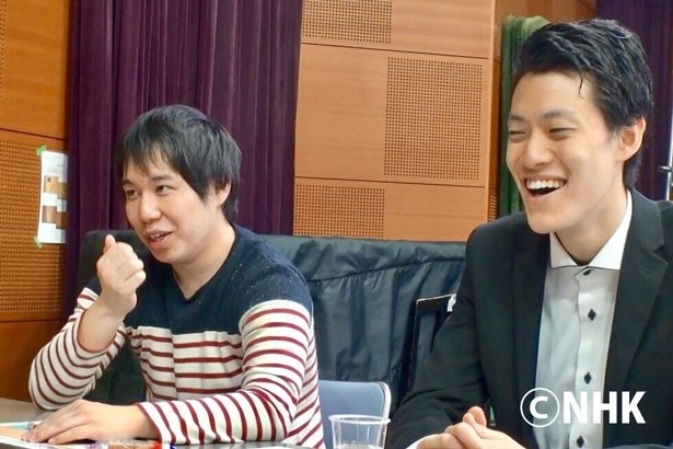 番組に出演する若手芸人・霜降り明星