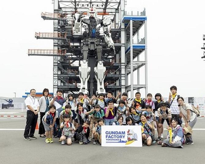 小学生が全高18メートルの実物大『動くガンダム』を実際に操作！バンダイナムコグループが目指すサステナブルな“新しい教育”