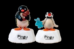 「Pingu 40th フィギュア ピングー＆ピンガ 宝物のぬいぐるみ」(3万5750円)