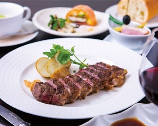 【神戸観光】大行列ステーキランチに神戸牛焼肉も！絶対食べたい肉の名店3選