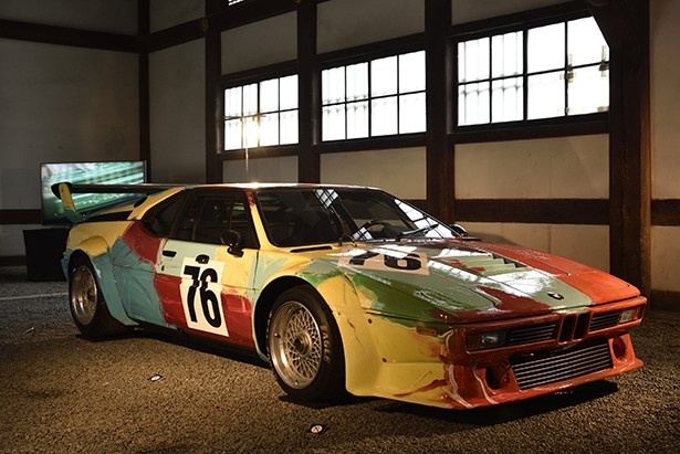 世界に1台！巨匠アンディ・ウォーホルが手掛けたBMW ART CARが期間限定で特別展示｜ウォーカープラス