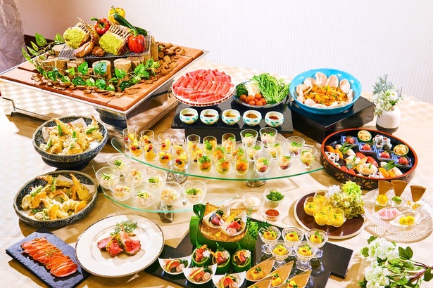 ステーキ家しゃぶしゃぶ、目の前で揚げる天ぷら、にぎりずしなど贅沢な味が並ぶディナービュッフェ(イメージ)
