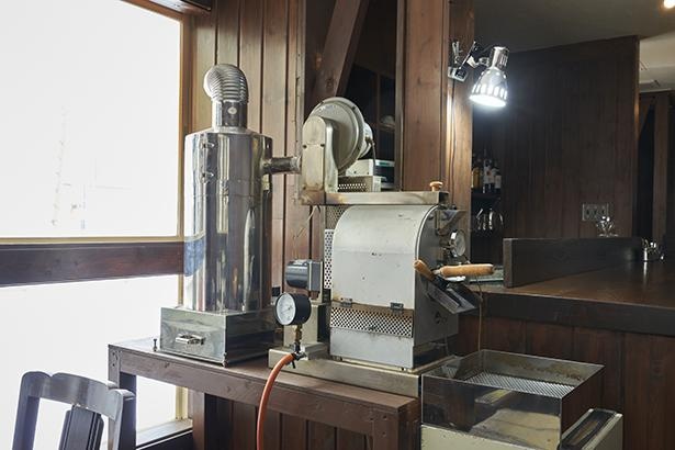  現在の焙煎機は、K COFFEEで以前使用されていた機体を借り受けて設置