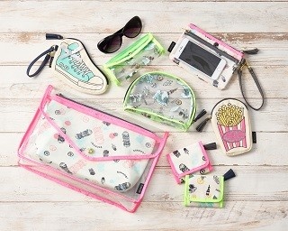夏はすぐそこ！ビーチに持って行きたくなるPLAZAオリジナルのポーチ！