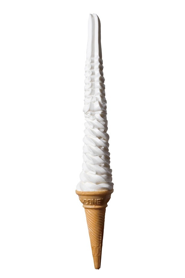 Snsで話題の大阪新名物 全長40cmの超ロングなソフトクリームが爆売れ ウォーカープラス