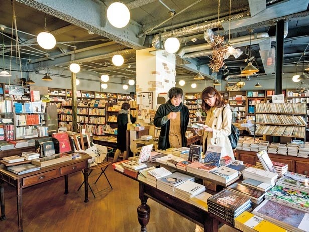 【写真を見る】世界で一番美しい本屋10」に、日本で唯一選ばれた「恵文社」
