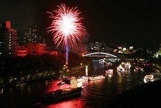5000発の奉納花火！「天神祭」の絶景を楽しめるニューオータニ特別ディナー