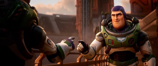 「バズ・ライトイヤー」が、8月24日よりディズニープラスで配信中 / 　(C) 2022 Disney/Pixar
