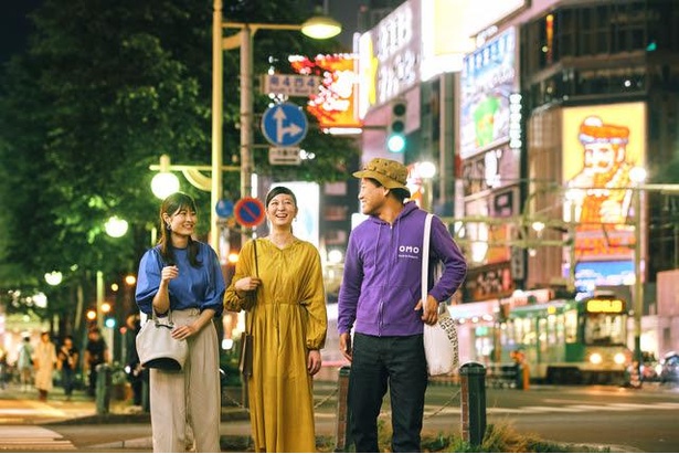 「OMO3(おもすりー)札幌すすきの」で21時からすすきのの飲食店を紹介するツアー「すすきの夜更かし散歩」を開催