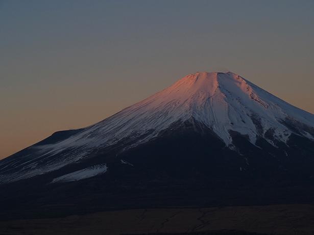 石割山から見た夜明け前の富士山 / （C）sayuky73（さゆき）／KADOKAWA