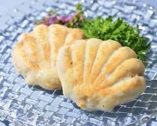インパクトも味もバツグン！ほたてがたっぷり詰まったかまぼこ