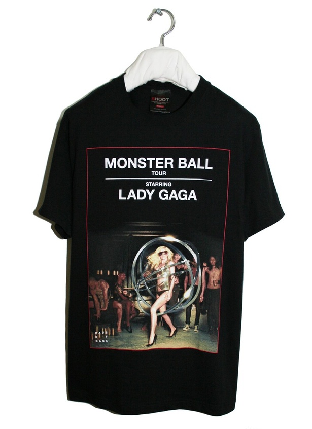 Lady Gaga(レディ ガガ)のコンサートツアー公式Tシャツをはじめ、世界的アーティストのレアアイテムが大集合