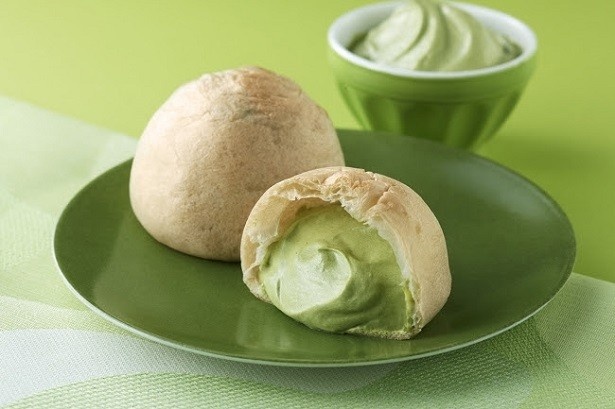 【写真を見る】5月限定の「ぽちゃまる・抹茶みるく」(129円)