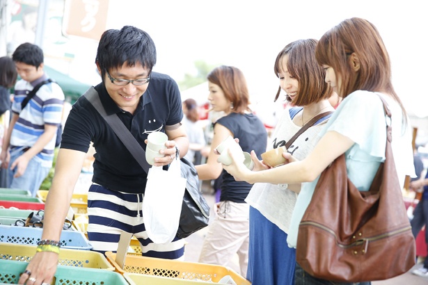 せともの大廉売市
