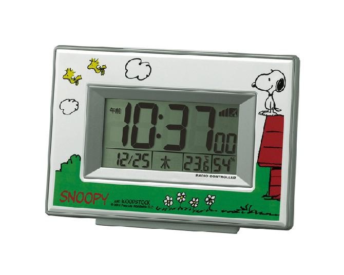 スヌーピーの「デジタルアラーム時計」が朝の目覚めをサポート！かわいいだけじゃなく機能も充実