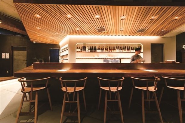 「WIRED HOTEL ASAKUSA」のカフェ「ZAKBARAN(ざっくばらん)」