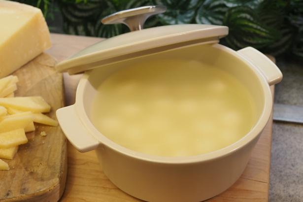 ボッコンチーニはイタリアの伝統的なチーズ。あっさりした味わい