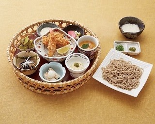 とんかつ専門店で天然の鱧や九条ねぎなど旬の食材を使用した夏メニュー！