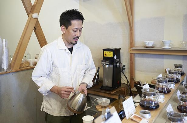 「店は小さいぶん、一人ひとりに丁寧にコーヒーの魅力を伝えたい」と田村さん