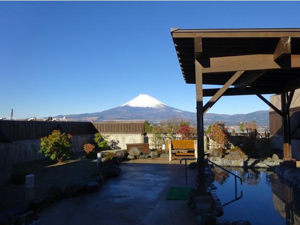 サウナ→水風呂の後は富士山を眺めながら外気浴