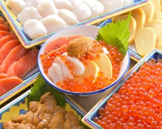 海鮮のせ放題の贅沢丼も！ホテル日航福岡で北海道グルメ三昧
