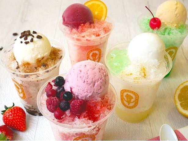 【写真を見る】夏季限定かき氷も発売中！