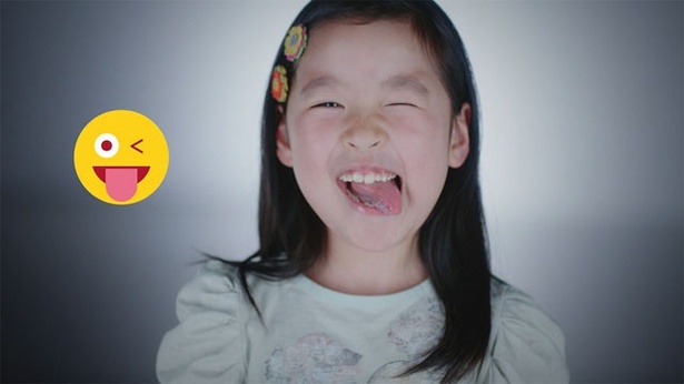 Web動画「EMOJI-GAO CHALLENGE」のカット(その9)