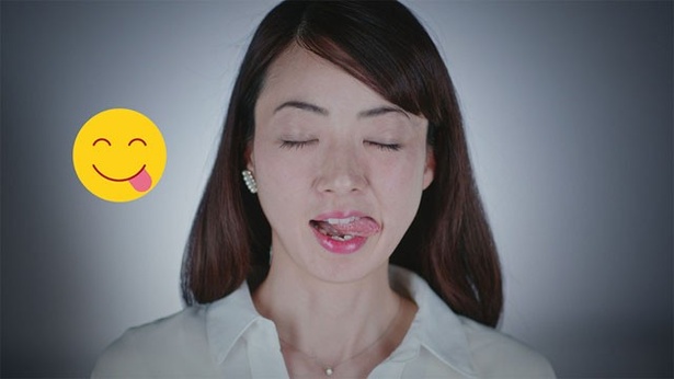 Web動画「EMOJI-GAO CHALLENGE」のカット(その10)