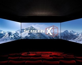日本初の3面上映！常識を変える映画館がお台場に誕生
