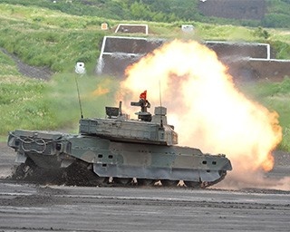 実写射撃が間近で見られる！陸上自衛隊の大人気イベント