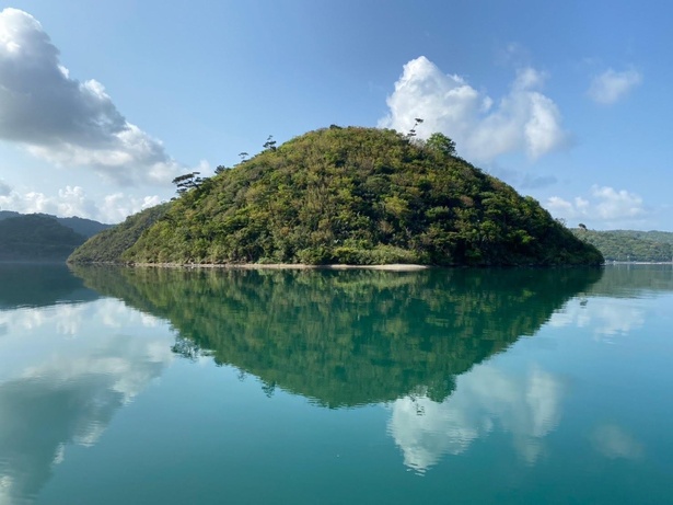 【写真】波静かな塩屋湾は、沖縄八景のひとつに選定されている