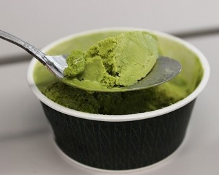 2種の抹茶のハーモニー！数量限定の「MOW 宇治抹茶」食べてみた