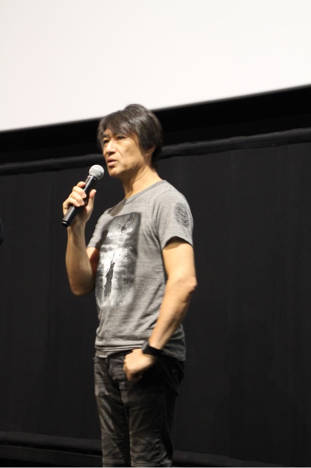 ファンに挨拶をするプロデューサー、マーザ・アニメーションプラネットの篠原宏康氏。