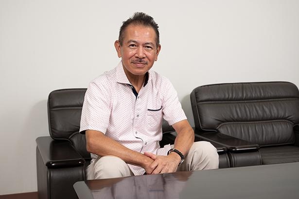 平成28年に代表取締役に就任し、ウイスキーに着手するなど沖縄の泡盛業界を盛り上げ牽引する