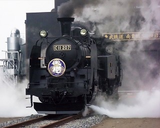 ももクロの駅名看板も展示！東武池袋55周年記念「鉄道フェスタ」