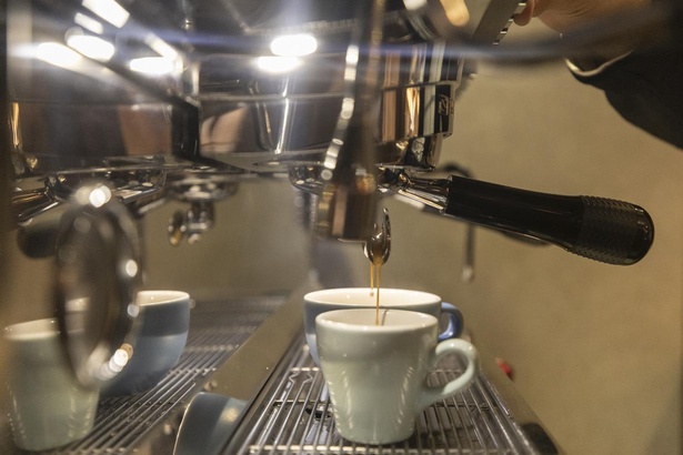 バンクーバーで飲んだカフェラテが、福井さんをコーヒーの世界へと誘った